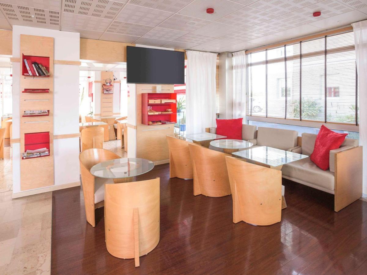 Отель Ibis Saint Brieuc Yffiniac Экстерьер фото