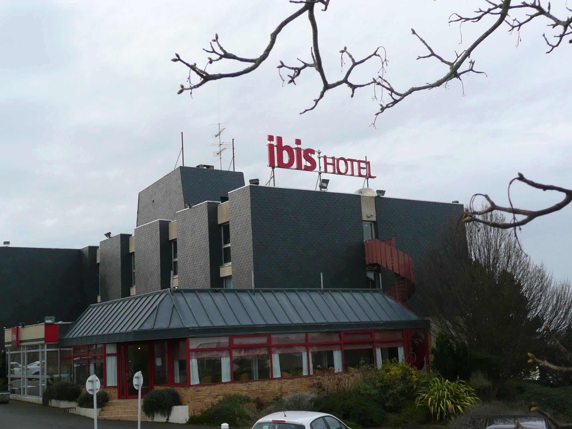 Отель Ibis Saint Brieuc Yffiniac Экстерьер фото